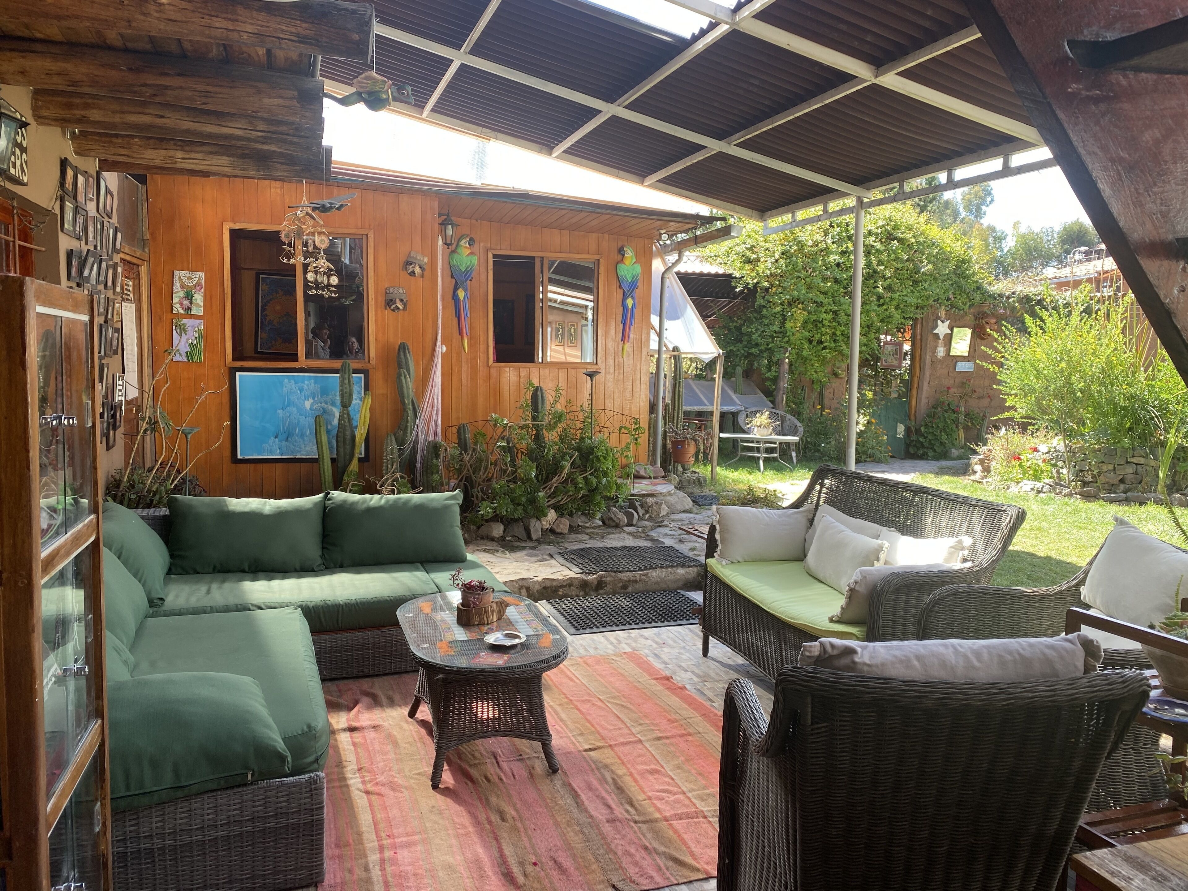 Coin salon dans le hall