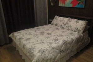 2 bedrooms, blackout curtains, iron/ironing board, free cots/infant beds - Cosy Apartment Casablanca (Casablanca)