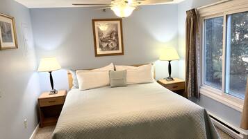 Suite Standar, 1 Tempat Tidur King dengan tempat tidur Sofa | 1 kamar tidur, seprai premium, dan ruang kerja ramah laptop