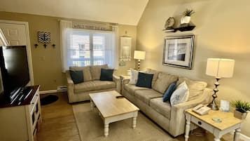 Superior Townhome, 2 Bedrooms | Living area | 42-inch flat-screen TV with cable channels, TV