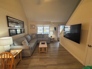 Elite Townhome, 2 Bedrooms | Living area | 42-inch flat-screen TV with cable channels, TV - Elmwood Resort Hotel (Wells)