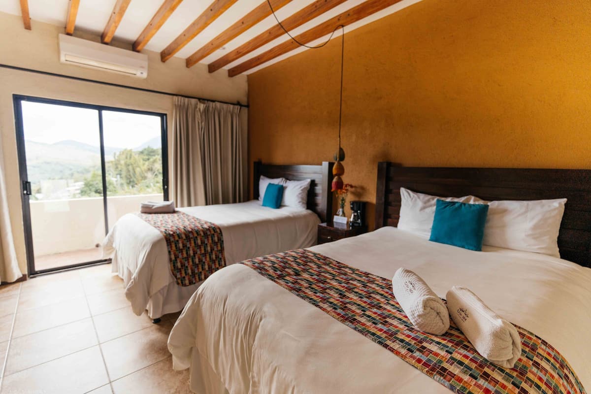 Standard Double Suite | Premium bedding, down comforters, pillowtop beds, individually decorated