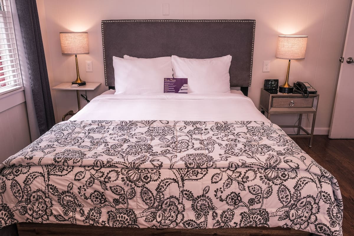 Deluxe-studiolejlighed - 1 queensize-seng - køkken | 1 soveværelse, premium-sengetøj, gratis Wi-Fi