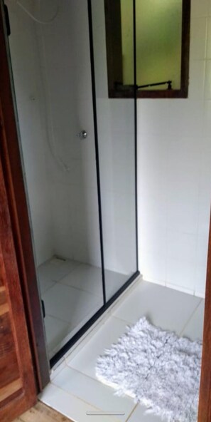 Chalet, vistas a la montaña | Baño | Bañera profunda y artículos de higiene personal gratuitos