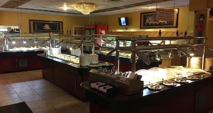 Dragon Inn & Suites