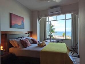 Blackout drapes, iron/ironing board, free WiFi, bed sheets - Atlantica Flats (Rio de Janeiro)