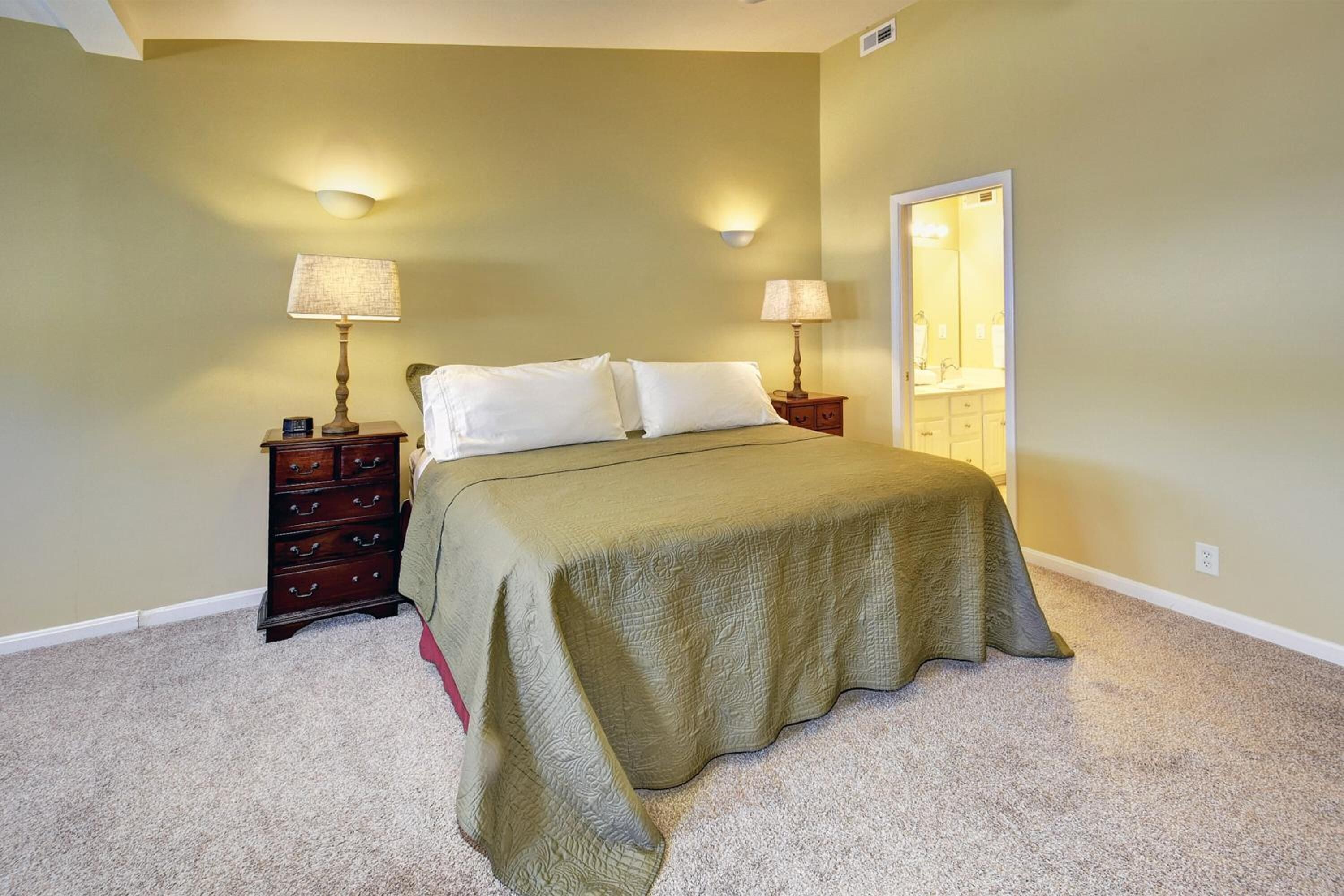 2 bedrooms, premium bedding, desk, iron/ironing board