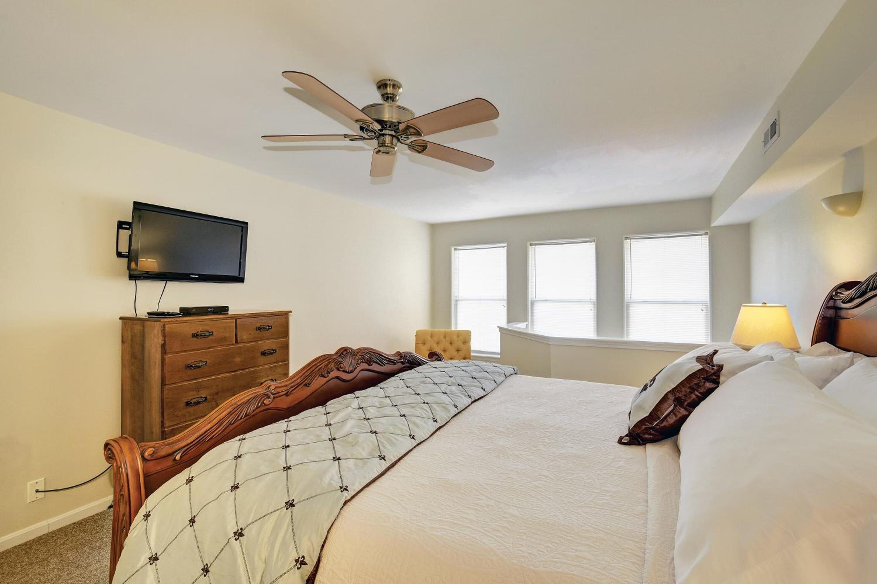 2 bedrooms, premium bedding, desk, iron/ironing board