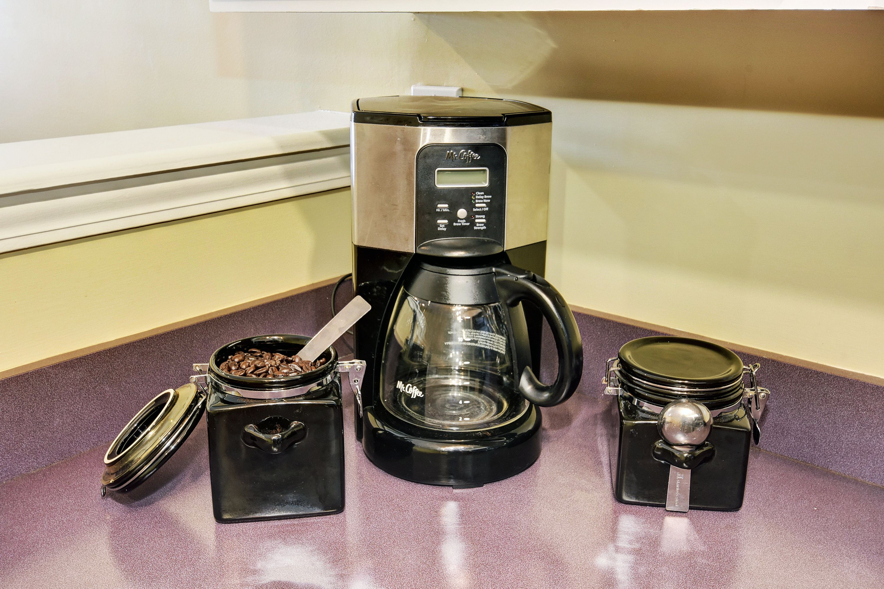 premium room | coffee and/or coffee maker