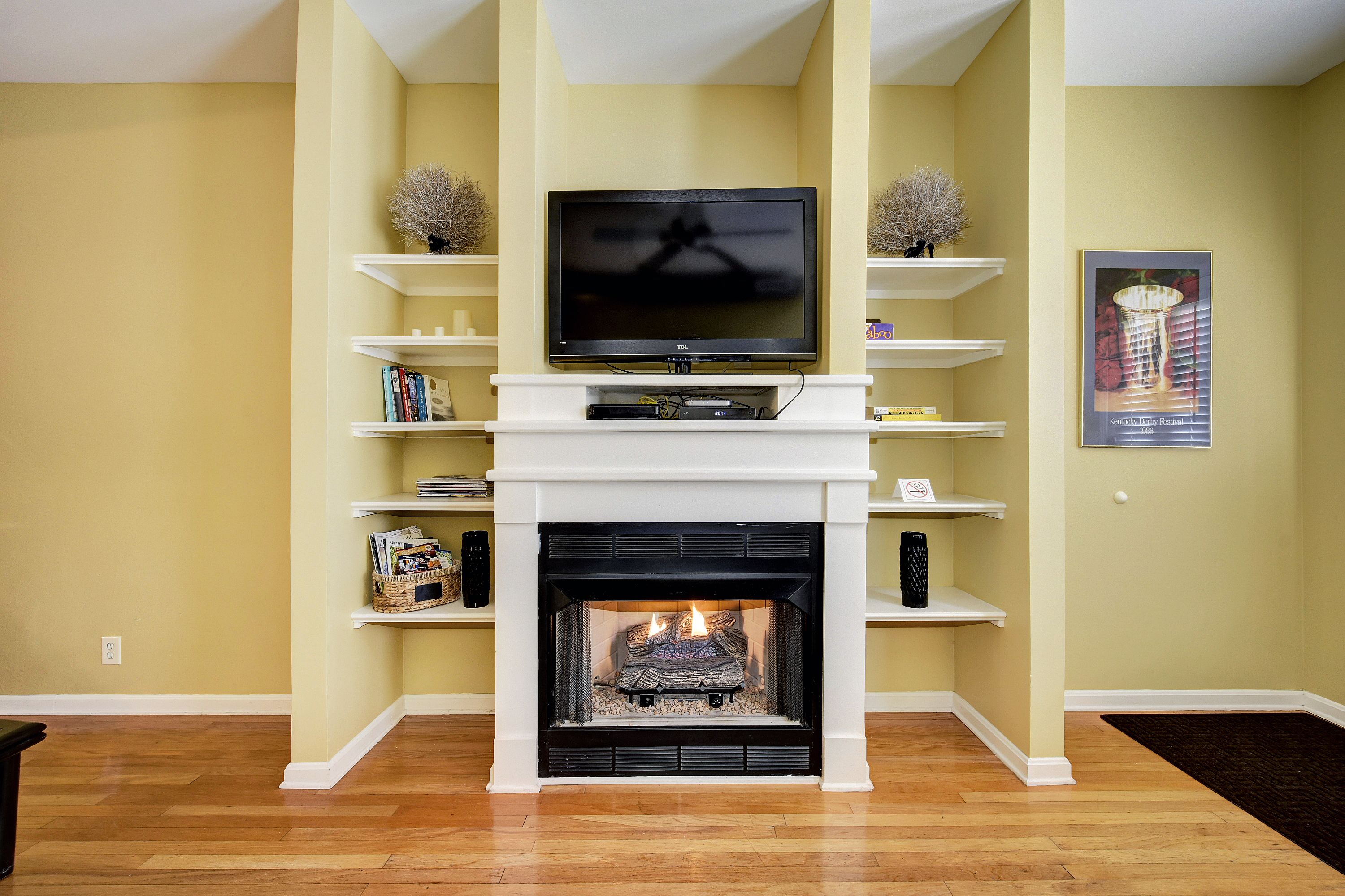 flat-screen tv, fireplace