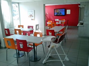 Desayuno continental todos los días (con cargo)
