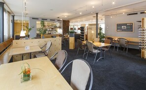 Buffet breakfast for a fee on weekdays - Primestay Hotel (Frauenfeld)