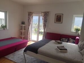开间, 海景 | 1 多间卧室、办公桌、熨斗/熨衣板、免费 WiFi