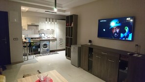Appartement | Coin cuisine privé | Réfrigérateur, micro-ondes, plaque de cuisson, cuiseur de riz