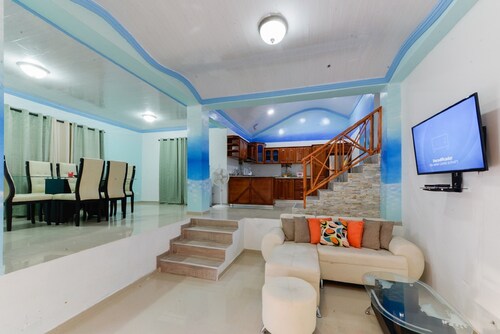 Faych House