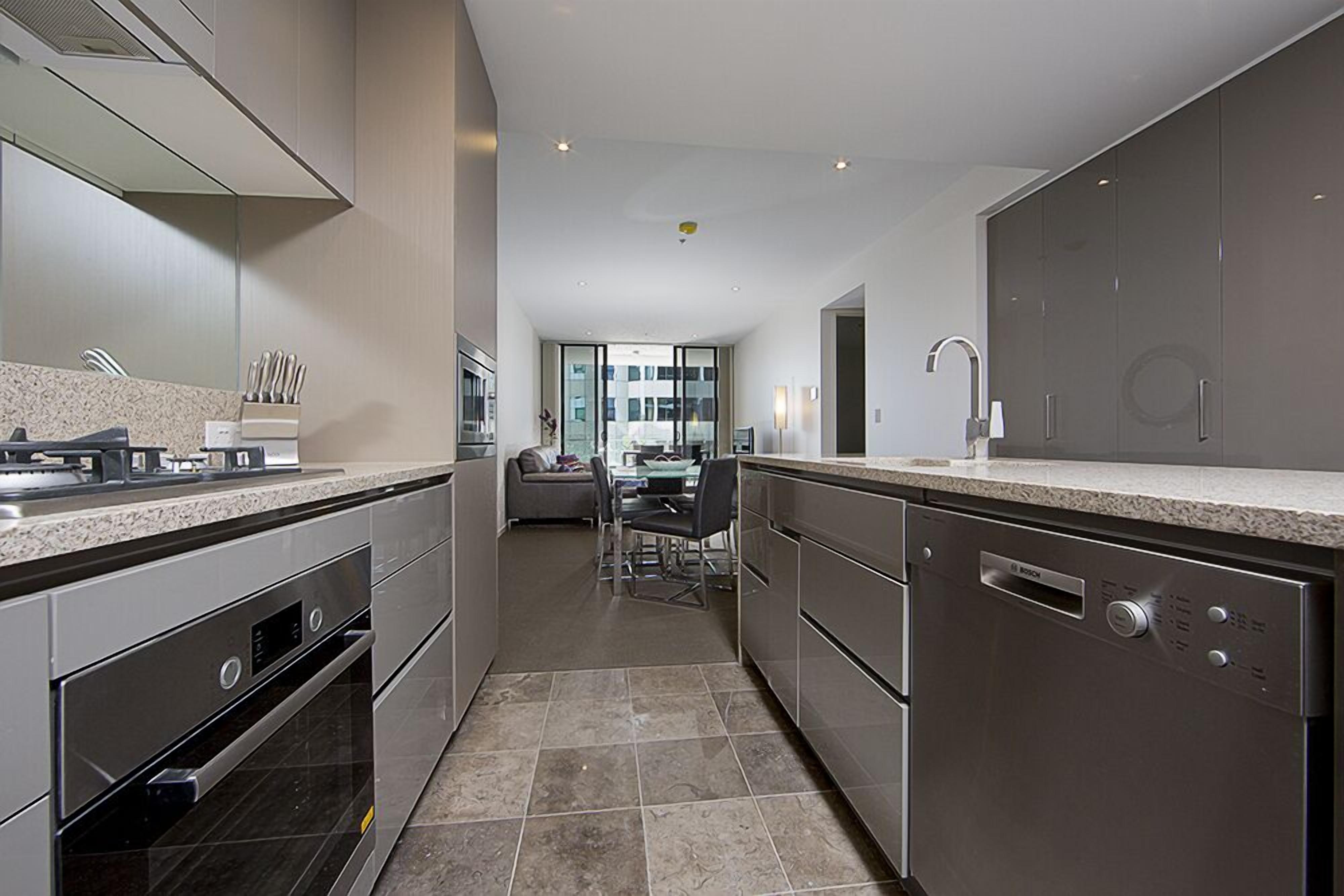 Apartment, 2 Bedrooms (Manhattan 303) | Private kitchen