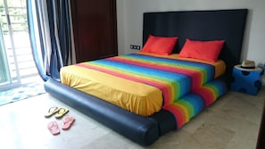 2 chambres, bureau, rideaux d’obscurcissement, fer et planche à repasser