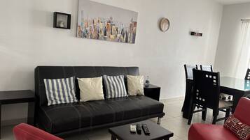 Family House, 3 Bedrooms, Kitchen, Poolside | Living area