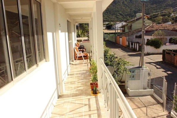 Apartamento 4 Quartos | Balcon