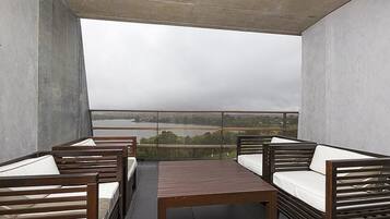 Apartment, 1 Bedroom (Nishi 714) | Balcony