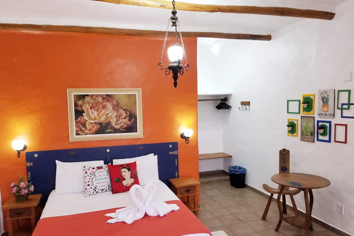 Santa Fe Luxo | Minibar, desk, blackout drapes, free WiFi