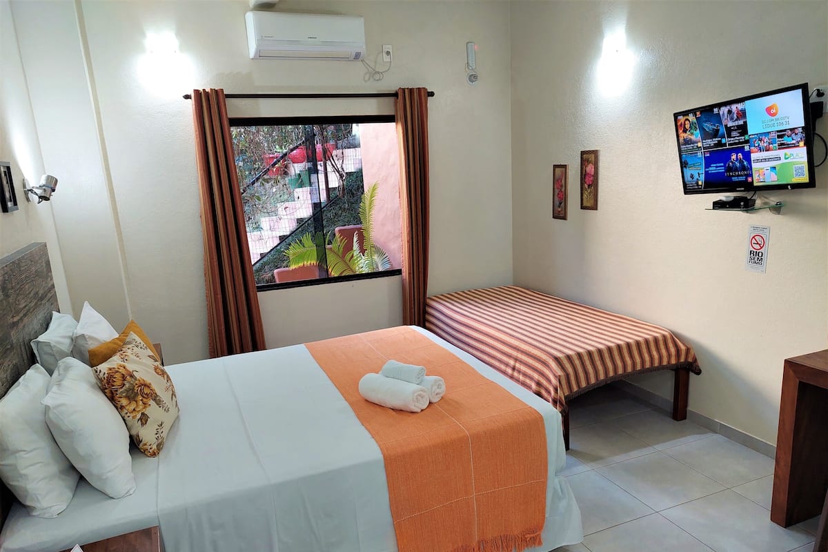 Santa Fe Super Luxo 15 | Minibar, desk, blackout drapes, free WiFi