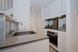 Apartment, 1 Bedroom (6/3 Burbury Close) | Private kitchen - Accommodate Canberra (Barton)
