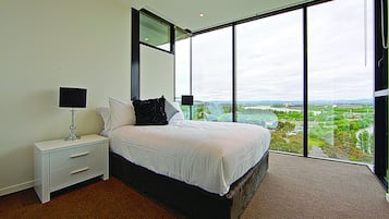 1 bedroom, iron/ironing board, bed sheets