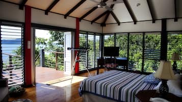 Maison Exclusive, 1 chambre, vue océan, en front de plage | 1 chambre, literie de qualité supérieure, bureau