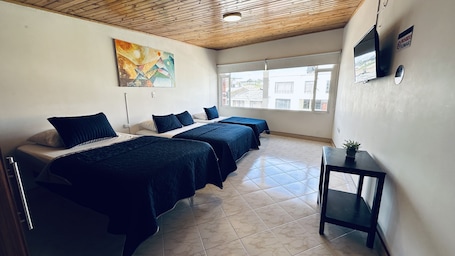 Standard Quadruple Room | Free WiFi, bed sheets