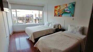 Club Triple Room | Free WiFi, bed sheets