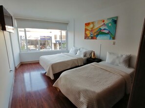 Club Triple Room | Free WiFi, bed sheets