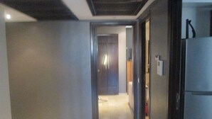Unclassified image, 5 of 26, button