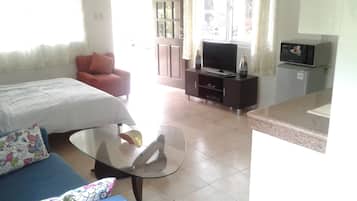 Studio, hồ bơi riêng (Alona, Bungalow) | Bàn, bàn ủi/dụng cụ ủi quần áo, nôi/giường cho trẻ sơ sinh (phụ phí)