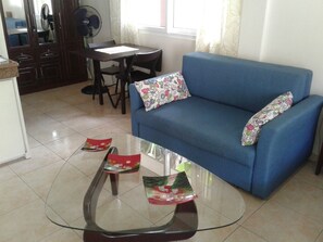 Living area - Alona Studio Bungalow (Panglao)
