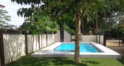 Alona Studio Bungalow