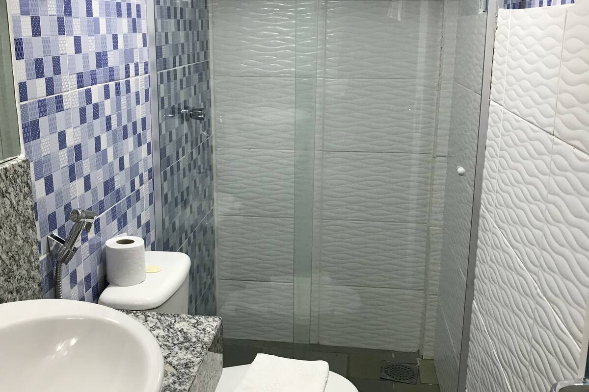 double room | bathroom | shower, hair dryer, towels