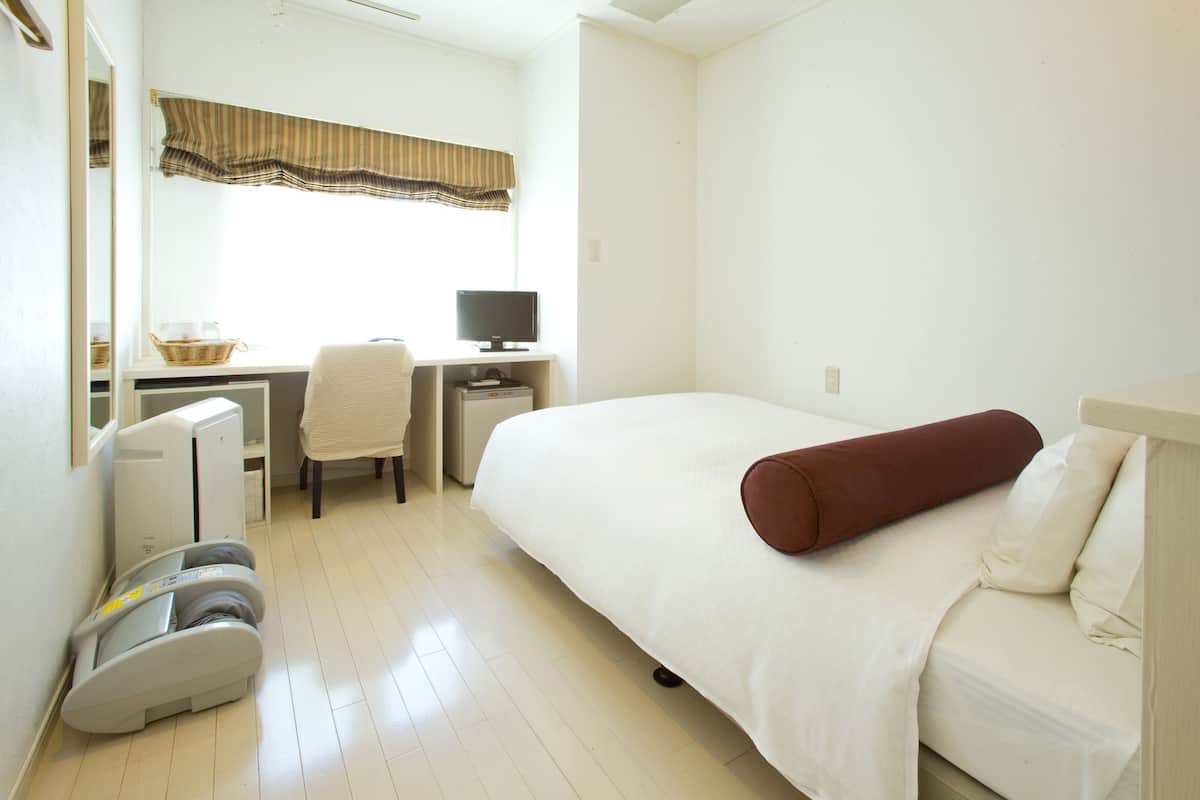 Room, Women only, Non Smoking | Meja, Wi-fi percuma