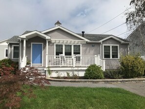 Exterior - Booking for Summer 2026... 3 BR Cottage! Private Parking! Beach Passes Included! (Westerly)