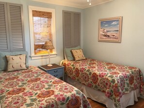3 bedrooms, iron/ironing board, free WiFi, bed sheets - Booking for Summer 2026... 3 BR Cottage! Private Parking! Beach Passes Included! (Westerly)