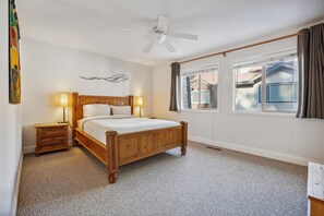 2 Schlafzimmer, Bügeleisen/Bügelbrett, kostenloses WLAN, Bettwäsche