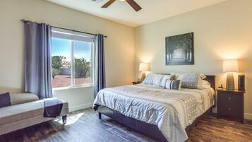 3 slaapkamers, bedden met traagschuimmatras, een strijkplank/strijkijzer