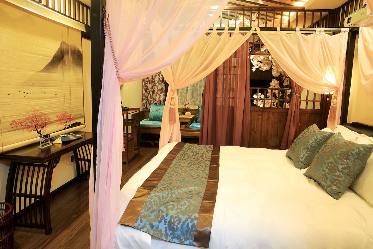 Superior Double Room | Desk, free WiFi, bed sheets