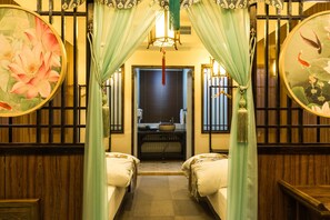 Bureau, Wi-Fi gratuit, draps fournis