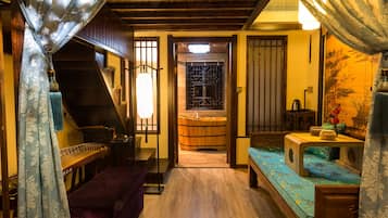 Loft | Escritorio, wifi gratis y ropa de cama