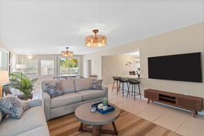 TV, DVD player, stereo, offices - Roomy 2BR Retreat – Silver Sands #239 by RVA (Longboat Key)