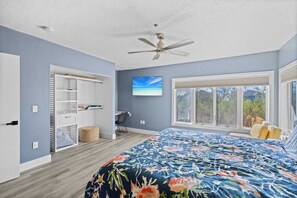 2 bedrooms, desk, iron/ironing board, free WiFi