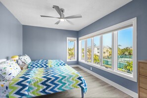 2 bedrooms, desk, iron/ironing board, free WiFi