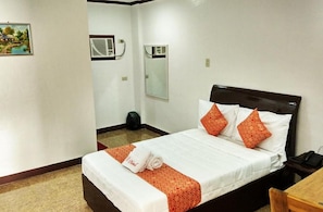 Desk, iron/ironing board, rollaway beds, free WiFi
