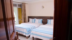Premium bedding, in-room safe, desk, WiFi (free) - Agenda 2000 Hotels (Kampala)
